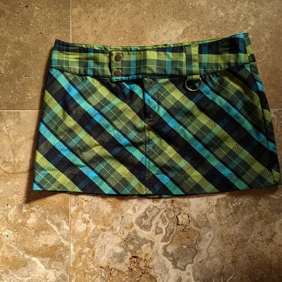 "Wet Seal" Plaid Skirt Size 9 - Picture 2 of 4